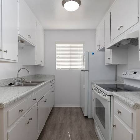 1BR/1BA Apartment · San Mateo photo 3