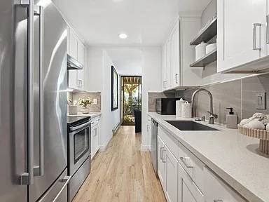 1BR/1BA Apartment · Mountain View photo 2
