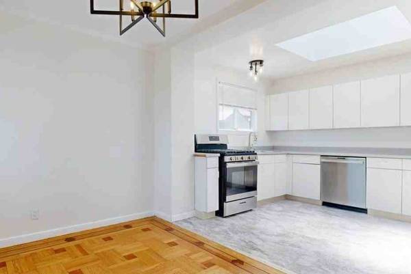 1BR/1BA Apartment · Berkeley photo 3