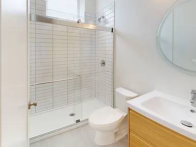 2BR/1BA Apartment · San Francisco photo 5