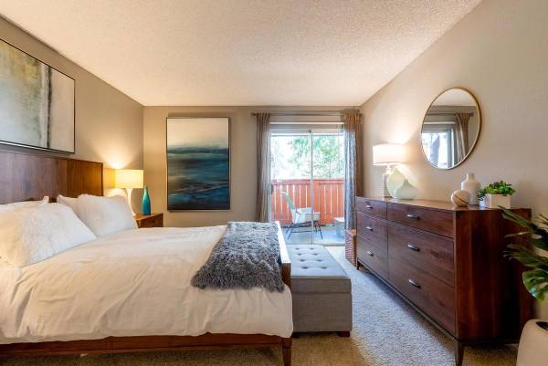 Townhouses on Saratoga Ave · San Jose photo 4