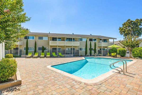 2BR/1BA Apartment on Fremont Blvd · Fremont photo 5