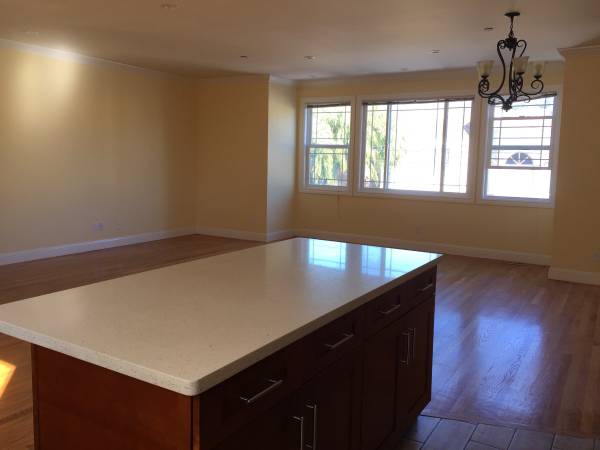 3BR/2BA Apartment · Daly City photo 2