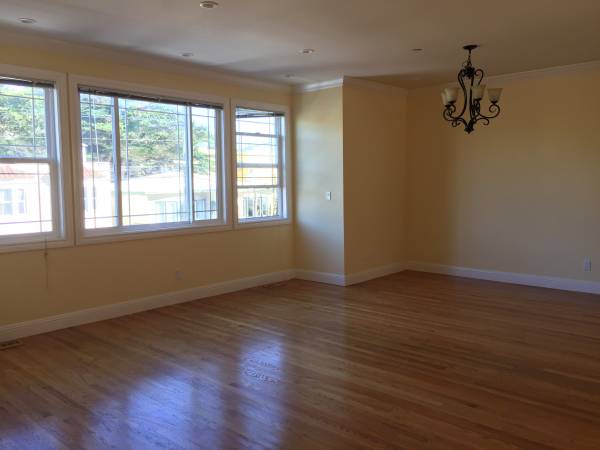 3BR/2BA Apartment · Daly City photo 3