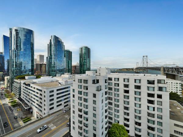 2BR/2BA Condo · San Francisco photo 2