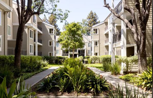 2BR/2BA Apartment · Santa Clara photo 2
