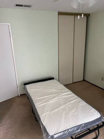 3BR/3BA Townhouse on Park Place Dr · Petaluma photo 4