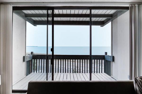 Apartments on Shorepoint Ct · Alameda photo 3