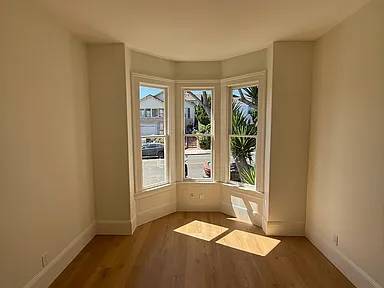 2BR/1BA Single Family House on 13th Ave · Oakland photo 5