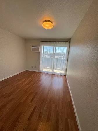 Oakwood Apartments photo 2