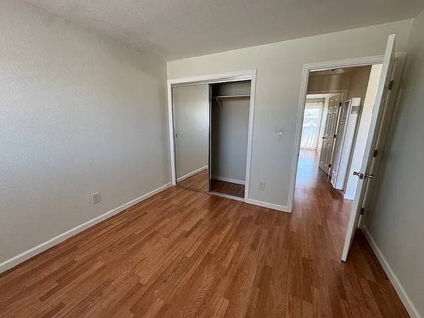 Oakwood Apartments photo 3
