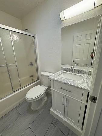 Oakwood Apartments photo 5