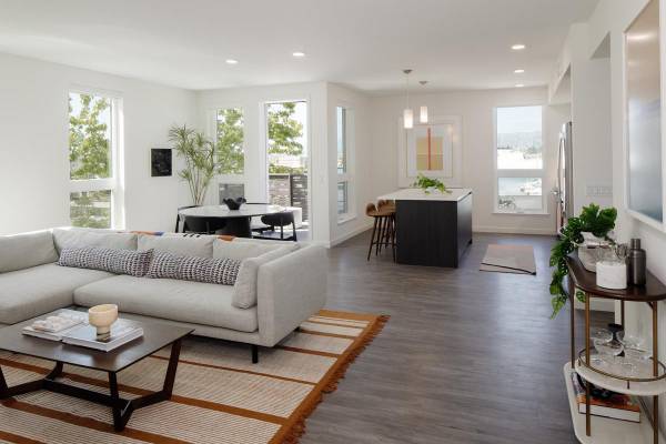 Apartments on Clement Ave · Oakland photo 4
