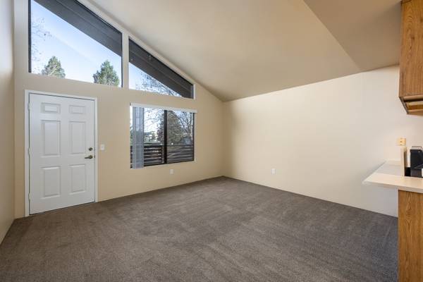 Apartments on Laguna Drive · Rohnert Park photo 2