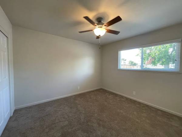 Washington St 134 photo 3