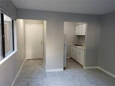 80-128 Laurel Street Apartments photo 3