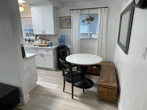 1BR/1BA Single Family House on Buckeye St · Redwood City photo 5