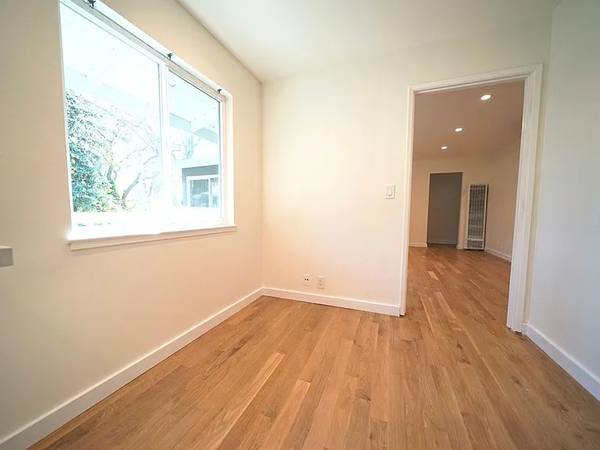 806 Fulton photo 2