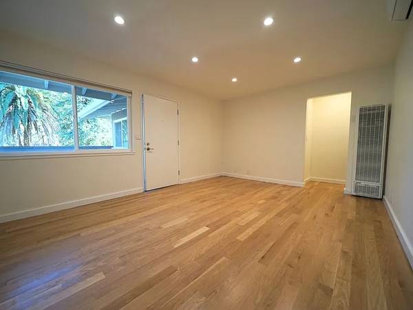 806 Fulton photo 4