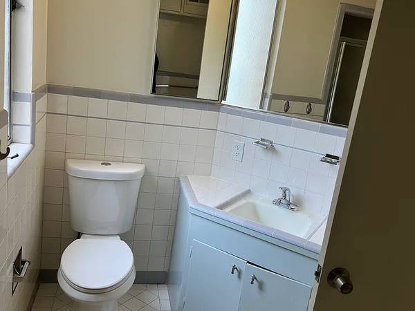 2BR/1BA Apartment · San Francisco photo 3
