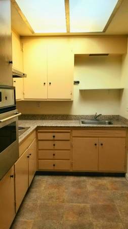 1BR/1BA Apartment on 3rd Ave · Oakland photo 4