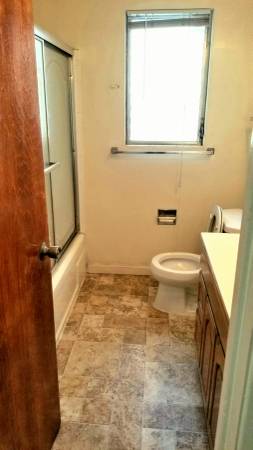1BR/1BA Apartment on 3rd Ave · Oakland photo 2