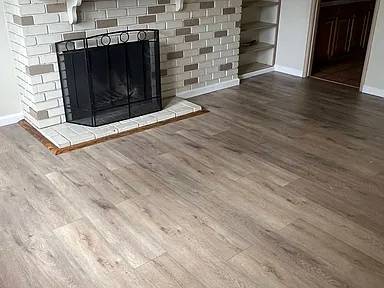 2BR/1BA Apartment on W 9th St · Gilroy photo 2