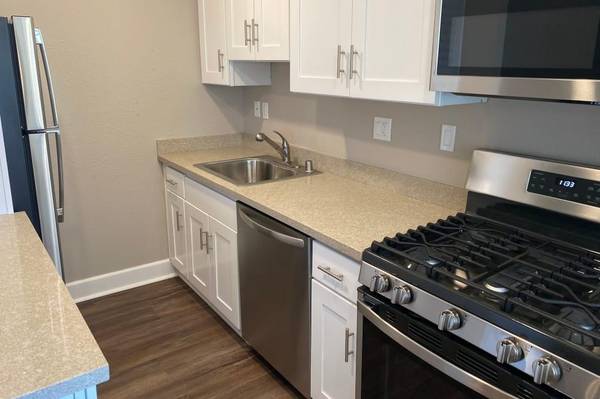 Apartments on Santa Maria Avenue · Hayward photo 4