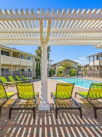 2BR/1BA Apartment on Fremont Blvd · Fremont photo 3