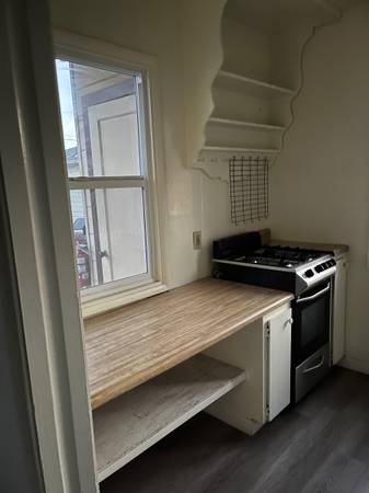 2BR/1BA Apartment on Piedmont · Berkeley photo 2