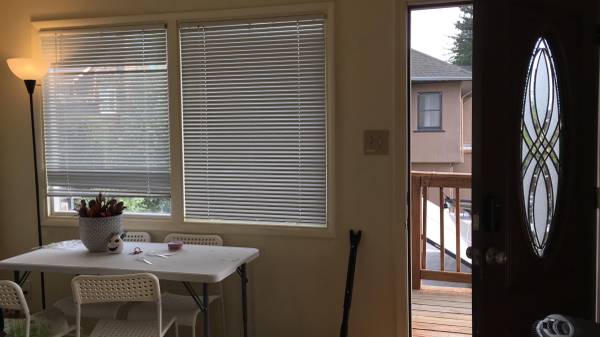 2BR/1BA Apartment on Piedmont · Berkeley photo 3