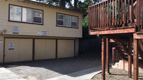 2BR/1BA Apartment on Piedmont · Berkeley photo 4