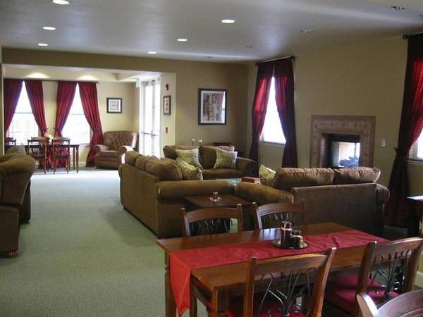 Apartments on East Court · San Jose photo 3
