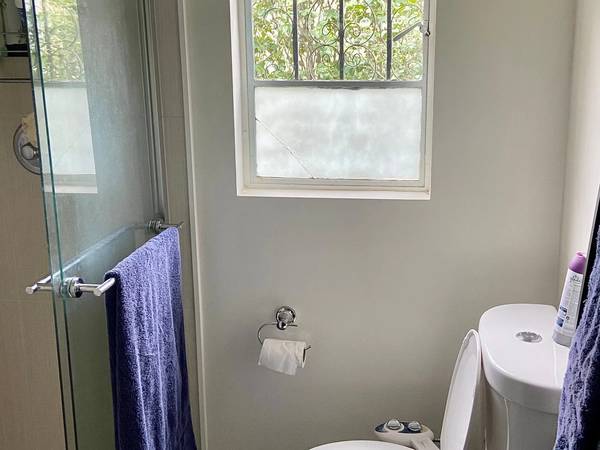 1BR/1BA Apartment on Frisbie St · Oakland photo 5