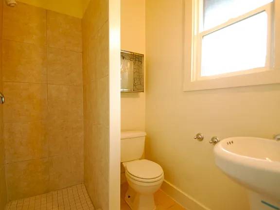 1BR/1BA Apartment · Berkeley photo 4