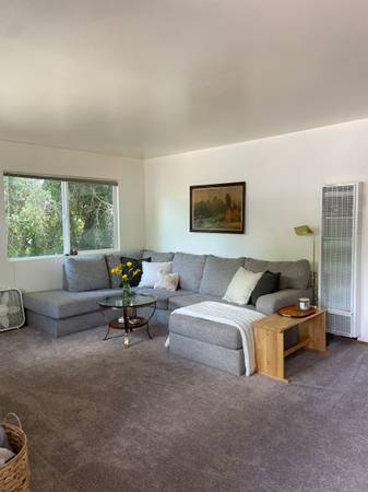 2BR/1BA Apartment on Wilton Ave · Sebastopol photo 2