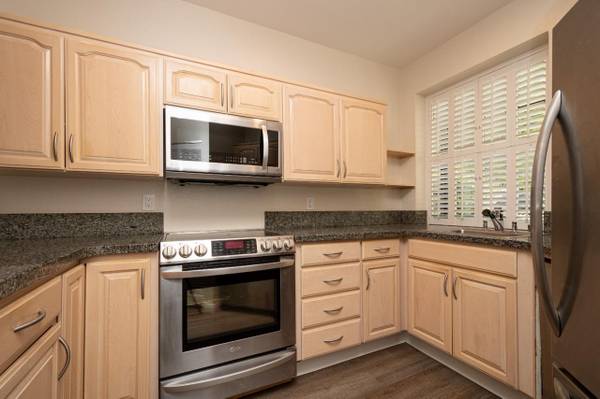 1BR/1BA Condo · Redwood City photo 4