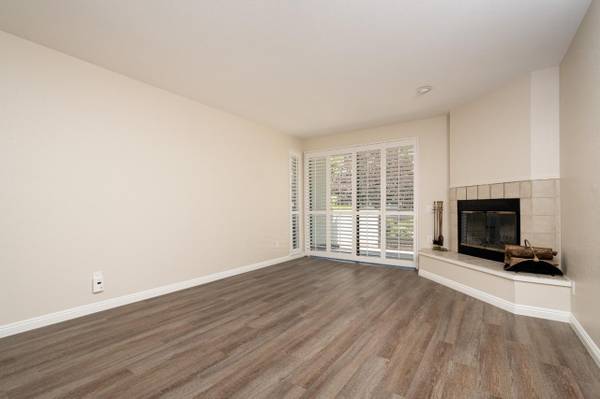 1BR/1BA Condo · Redwood City photo 2