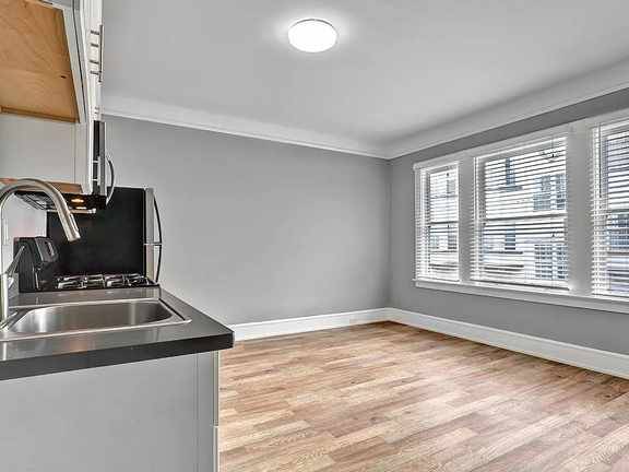 2BR/1BA Apartment · San Francisco photo 2