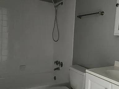 1BR/1BA Apartment · Burbank photo 4