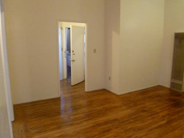 2BR/1BA Apartment on Valencia · San Francisco photo 5