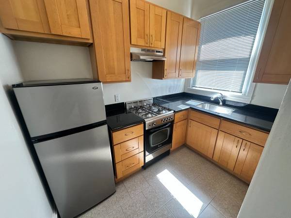 1114 Sutter St photo 3