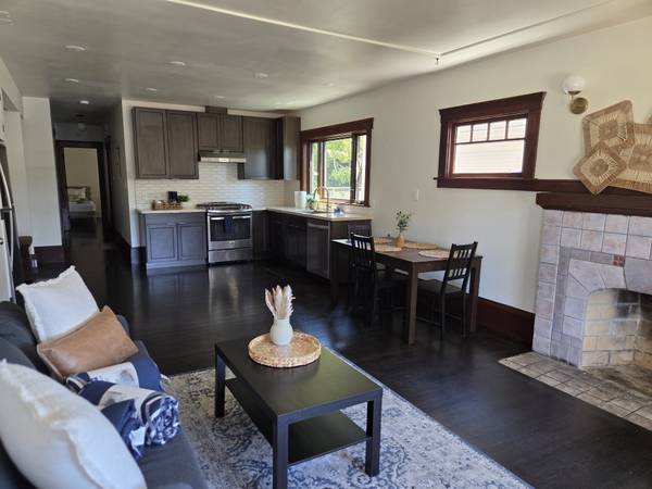 2BR/1BA Apartment on Regent St · Berkeley photo 3