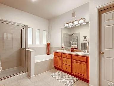 2BR/1BA Apartment · San Francisco photo 3