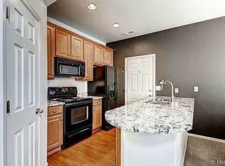 2BR/1BA Apartment · San Francisco photo 2