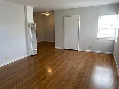 1BR/1BA Apartment on Bancroft Ave · Oakland photo 2