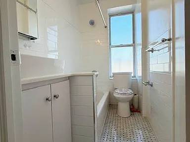 Apartments on E 7th St · New York photo 3