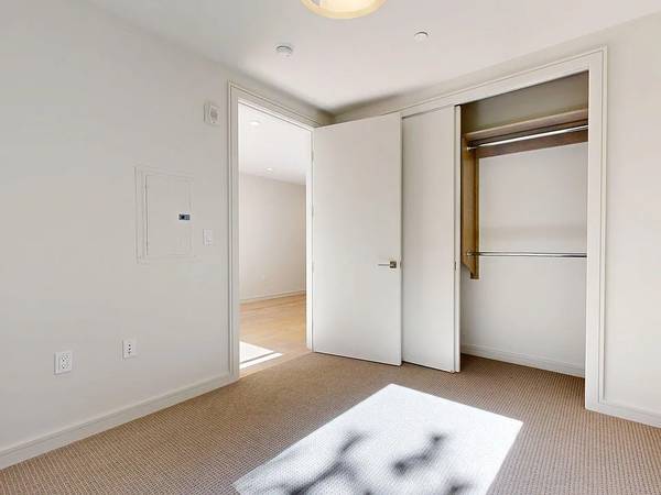 606 Capp St San Francisco, CA 94110 photo 4