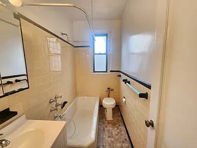 1BR/1BA Apartment · Bronx photo 4