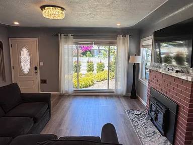 3BR/2BA Other on California St · Santa Cruz photo 4